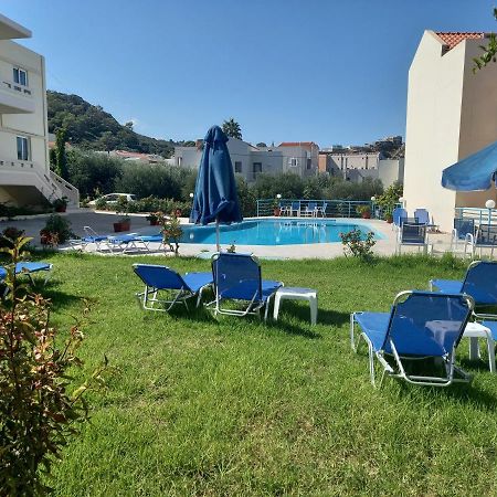 Michalis Litinas Apartments Agia Marina Dış mekan fotoğraf