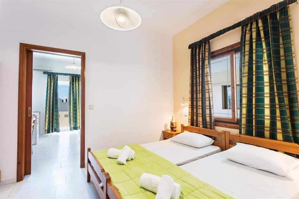 Michalis Litinas Apartments Agia Marina Dış mekan fotoğraf