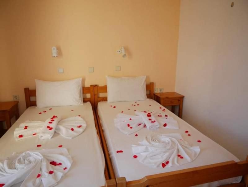 Michalis Litinas Apartments Agia Marina Dış mekan fotoğraf