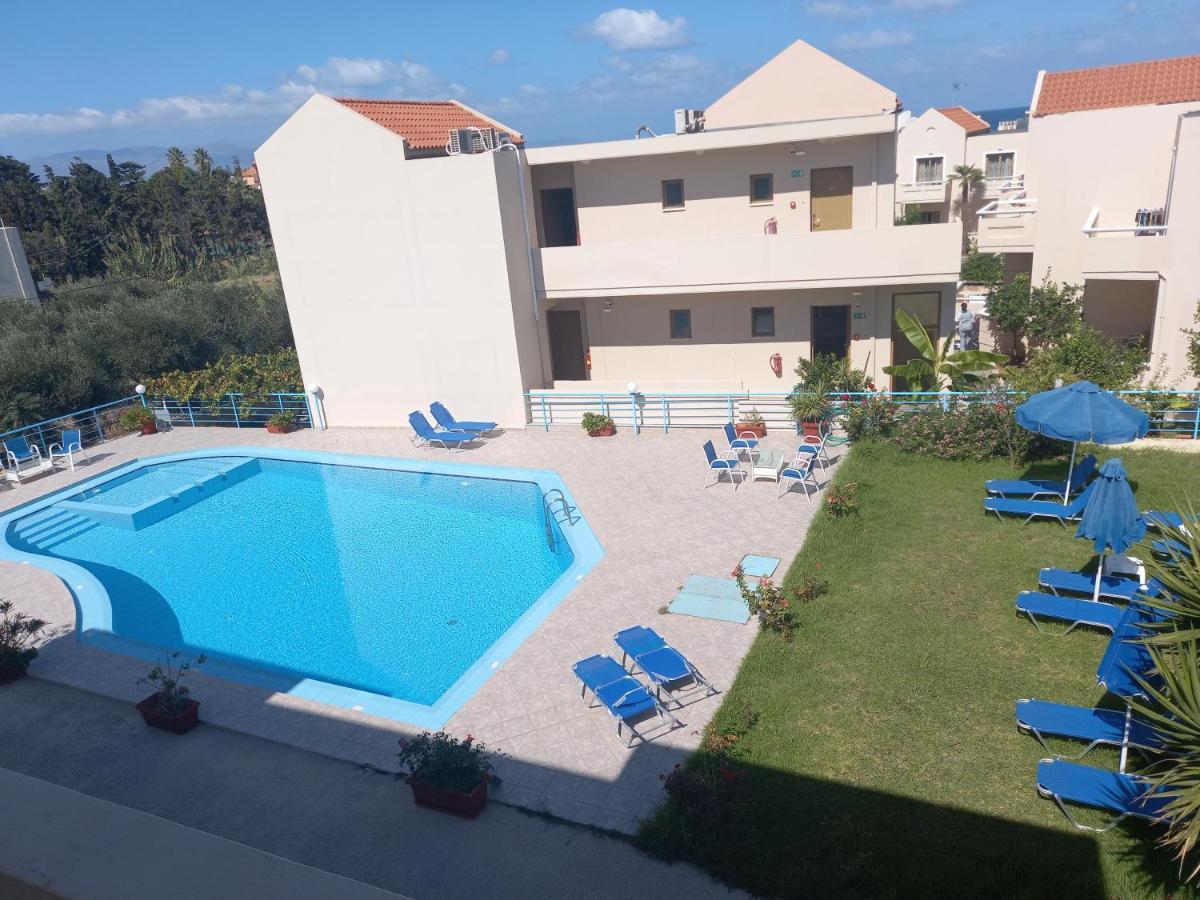 Michalis Litinas Apartments Agia Marina Dış mekan fotoğraf