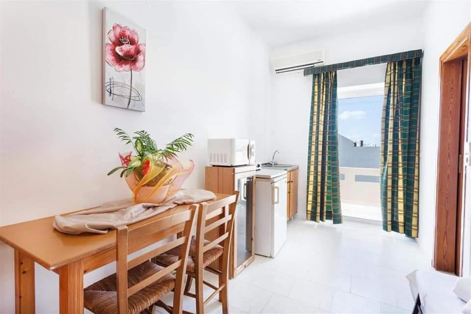 Michalis Litinas Apartments Agia Marina Dış mekan fotoğraf